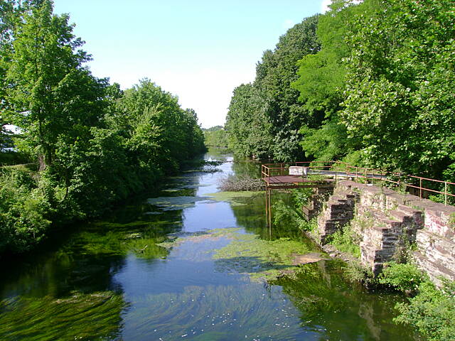 Escape to Nature's Embrace: Unwinding at Windsor Locks State Park